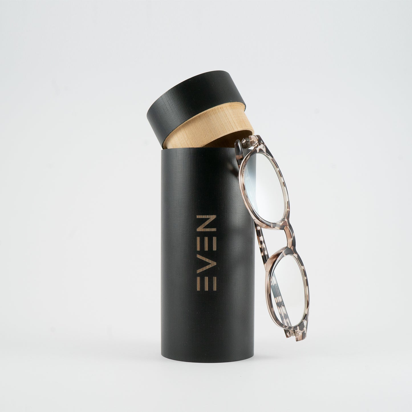 Bamboo case with lid