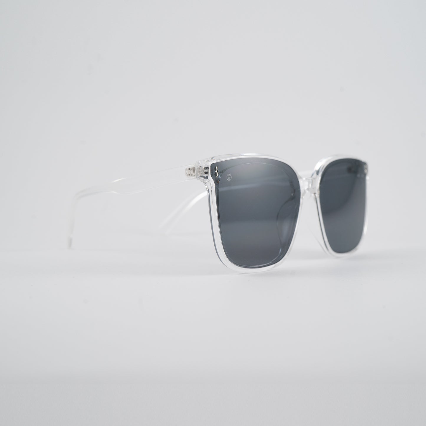 Sunglasses with UV protection - DONNA