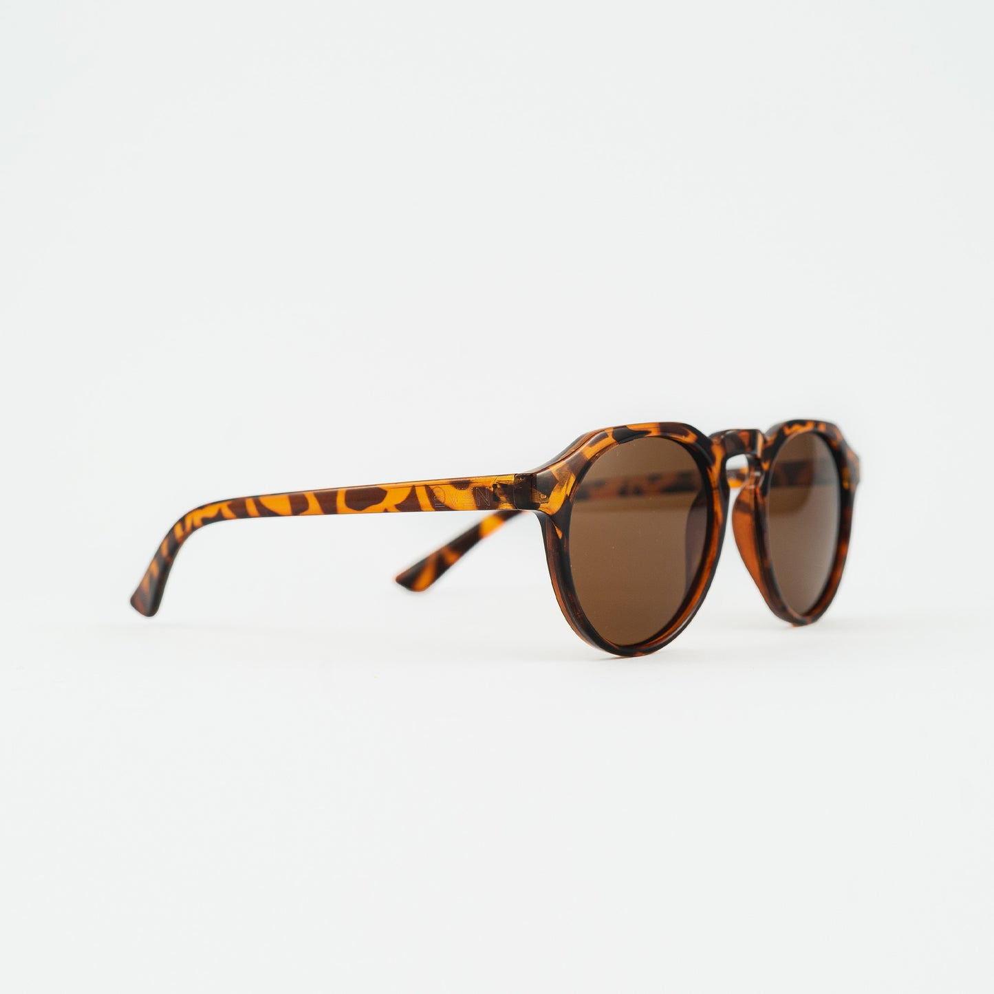 Sunglasses with UV protection - GUARDIAN