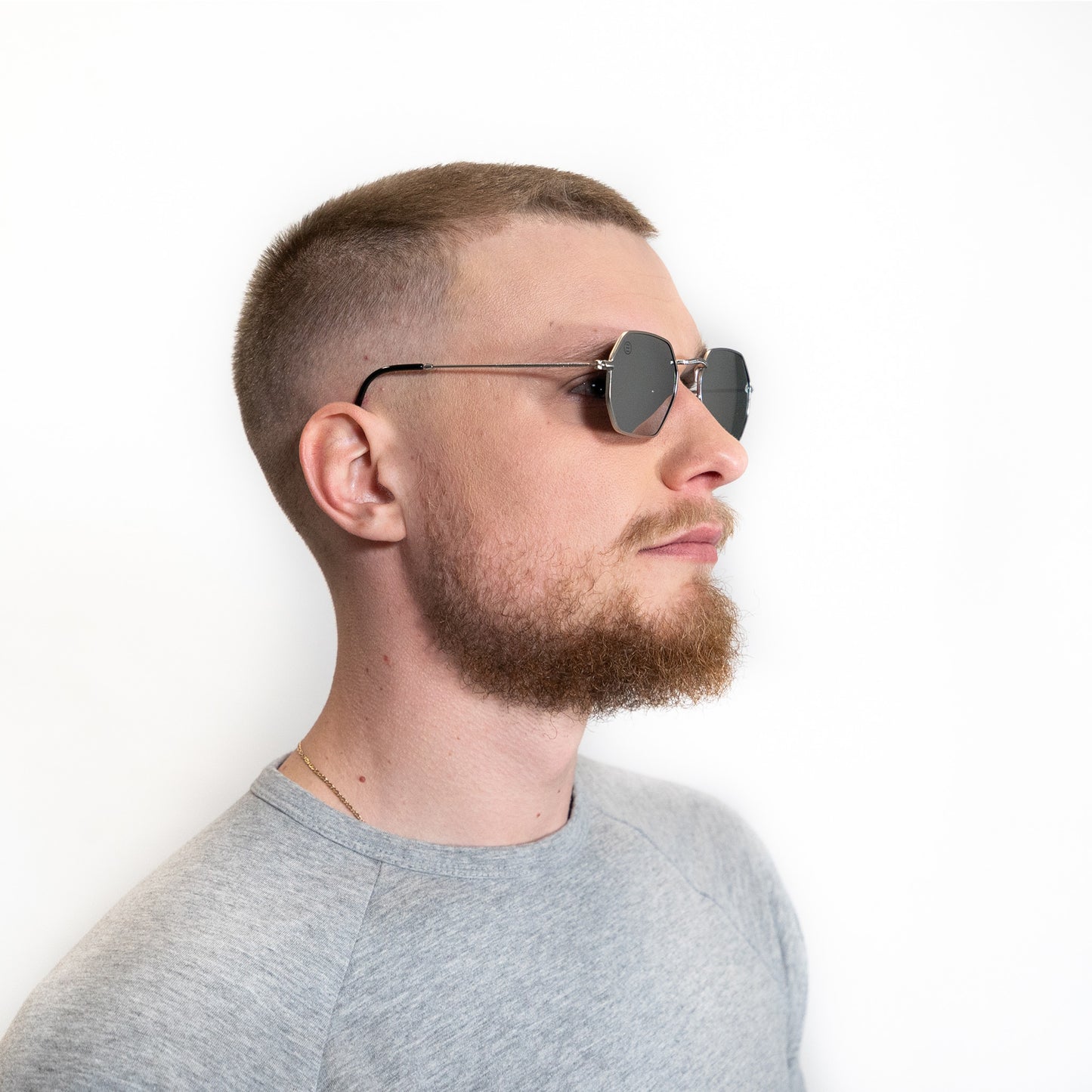 Sunglasses with UV protection - OKTA