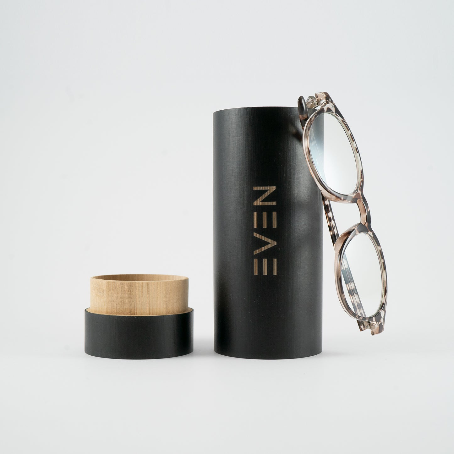 Bamboo case with lid