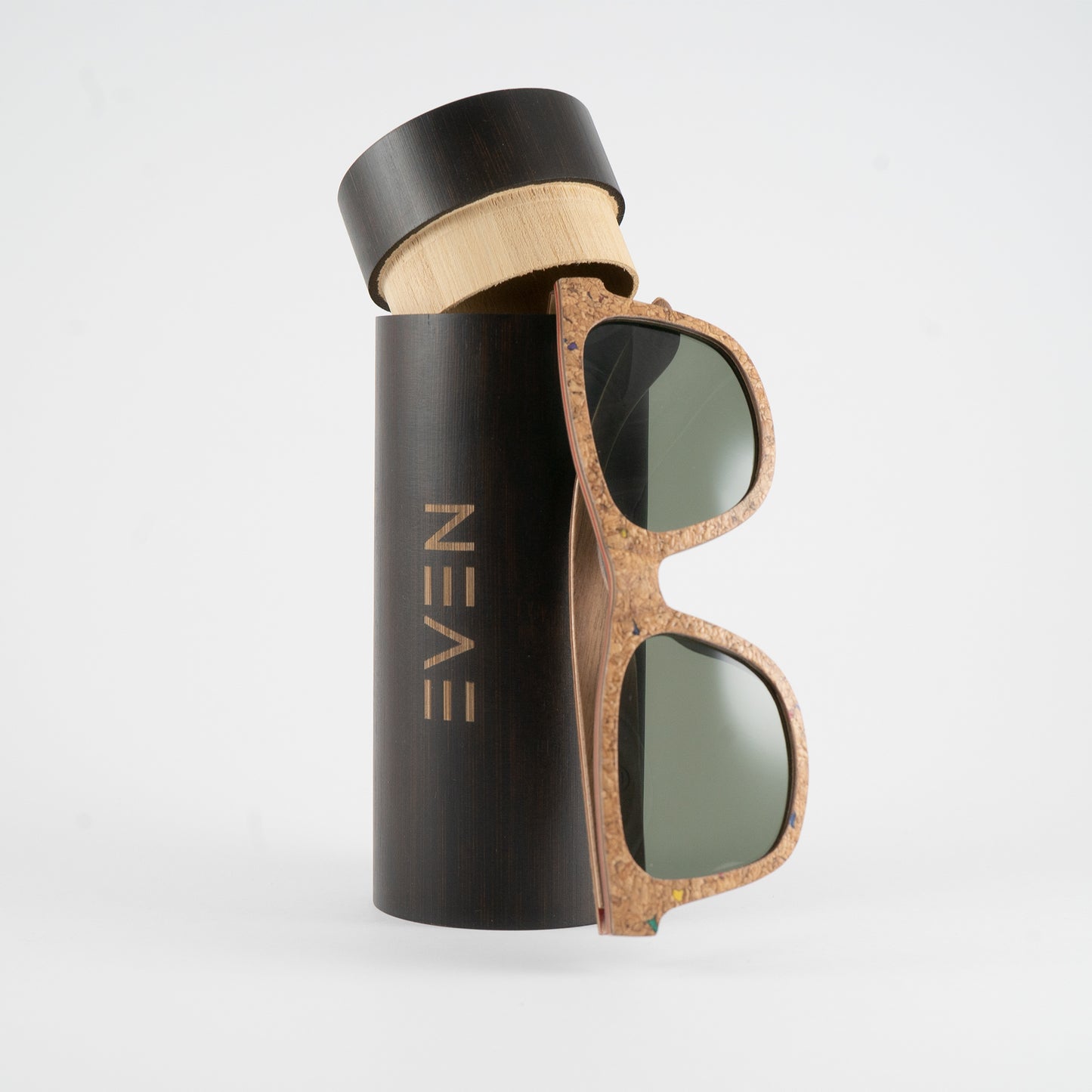 Bamboo case with lid