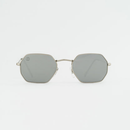 Sunglasses with UV protection - OKTA